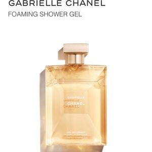 Gabrielle Chanel Foaming Body awash